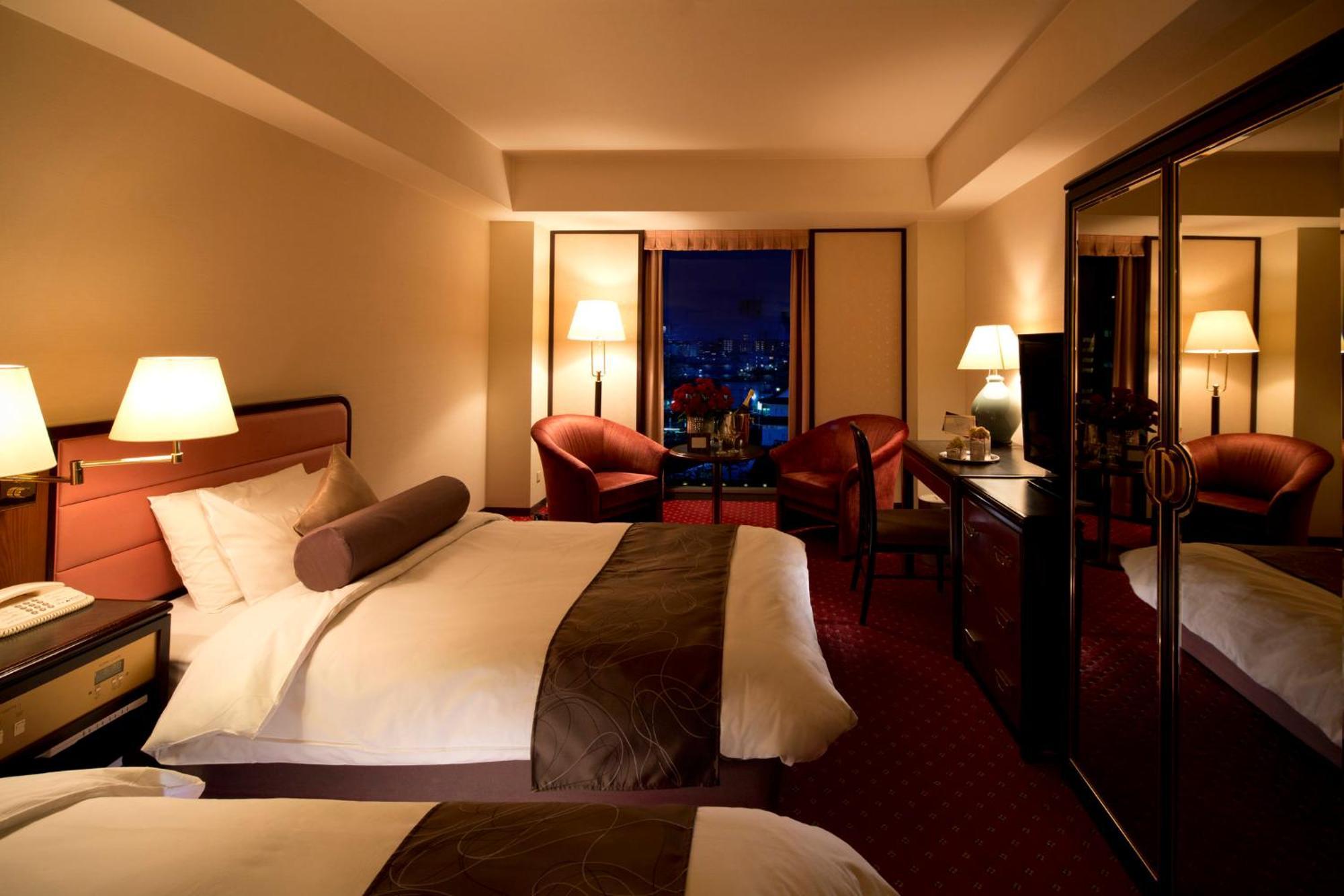 Ana Crowne Plaza By Ihg Hotel
